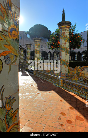 Decorazioni a Santa Chiara il chiostro in Napoli, Italia Foto Stock