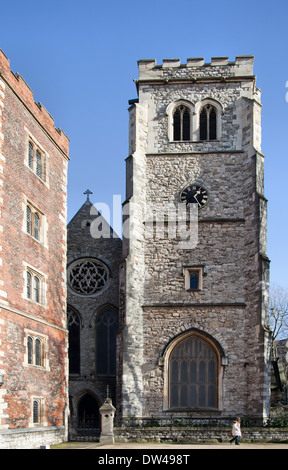 Mortons parte della torre di Lambeth Palace sulla sinistra, accanto a St-Mary a Lambeth chiesa in London REGNO UNITO Foto Stock