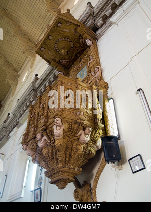 India, Goa, vecchio Velha Goa, Basilica del Bom Jesus pulpito raffiguranti quattro dottori evangelisti della chiesa dei Gesuiti Foto Stock