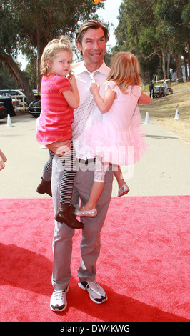 Jerry O'Connell, Charlie Tamara Tulip O'Connell, Dolly Rebecca Rose O'Connell terzo annuale di Veuve Clicquot Polo Classic - Fuori gli arrivi al Will Rogers State Historic Park Pacific Palisades, California - 06.10.12 Dove: Pacific Palissades, California, Onu Foto Stock