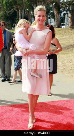 Rebecca Romijn, Dolly Rebecca Rose O'Connell terzo annuale di Veuve Clicquot Polo Classic - Fuori gli arrivi al Will Rogers State Historic Park Pacific Palisades, California - 06.10.12 con: Rebecca Romijn, Dolly Rebecca Rose O'Connell dove: Pacific Pal Foto Stock