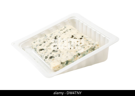 Formaggio blu slice isolato su bianco Foto Stock