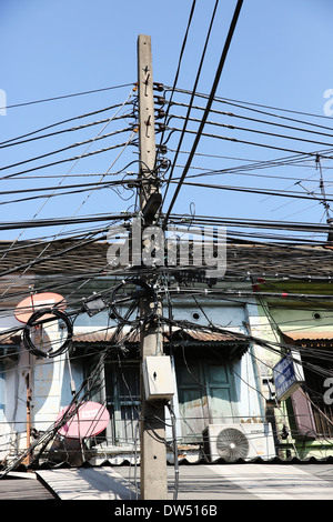 Cavo elettrico in città Foto Stock