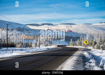 Il Highland Valley miniera di rame è la più grande fossa aperta miniera di rame in Canada, situato vicino al lago di Logan, British Columbia. Foto Stock