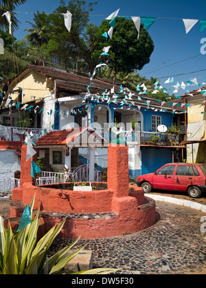 India, Goa, Panjim, Fontainhas, portoghese Quartiere Latino, vecchia alimentazione idrica, dipinta ben Foto Stock