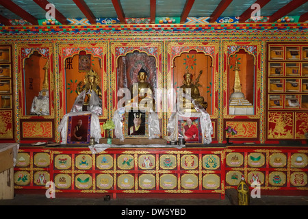 Interno del tempio d'oro in Dzong, Nepal. Foto Stock