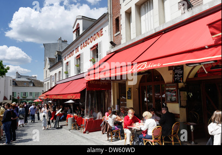 Occupato ristoranti a Place du Tertre, Montmartre, Parigi, Francia Foto Stock