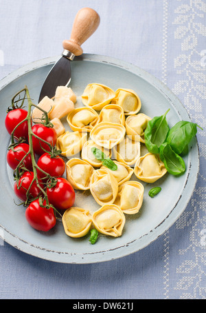 Tortellini freschi Foto Stock