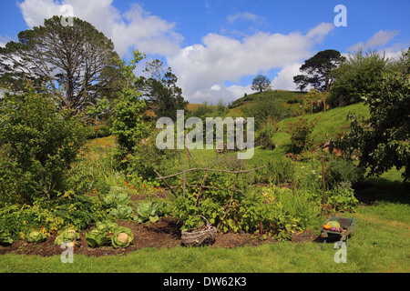 Hobbit e Il signore degli anelli del set cinematografico, Hobbiton, Broadway, Matamata, Nr Cambridge, regione di Waikato, Isola del nord, Nuova Zelanda Foto Stock