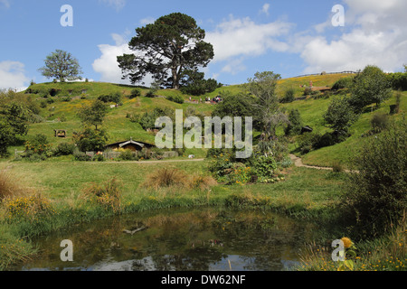 Hobbit e Il signore degli anelli del set cinematografico, Hobbiton, Broadway, Matamata, Nr Cambridge, regione di Waikato, Isola del nord, Nuova Zelanda Foto Stock