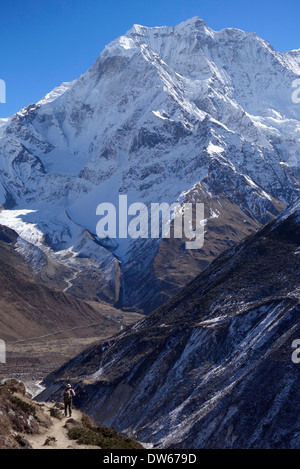 Il Manaslu Nord picco, Himalaya gamma, Nepal. Foto Stock