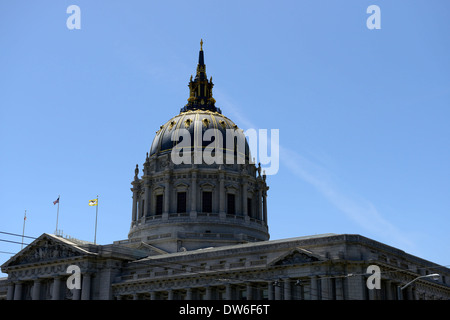 San Francisco city hall plaza la costruzione di edifici governativi storica pietra miliare della storia del turismo della California negli Stati Uniti Foto Stock