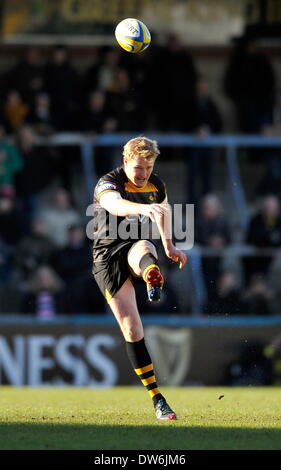 Il Rugby, High Wycombe, Inghilterra. 1 Marzo, 2014. . Joe Carlisle del London Wasps in azione durante la Aviva Premiership match tra Londra vespe e vendita squali presso Adams Park a Marzo 1, 2013 in High Wycombe, Inghilterra. Foto Stock