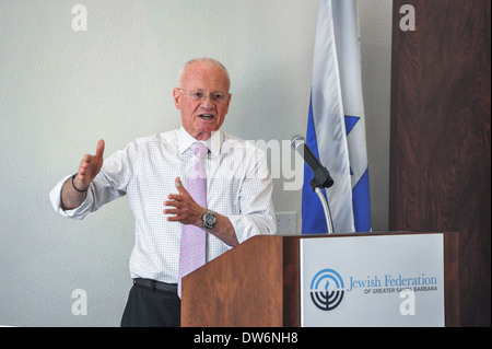 Ex Mossad israeliano, Direttore, maggiore generale (RET) Danny Yatom , presso la Santa Barbara Federazione ebraica 23 febbraio 2014. Foto Stock