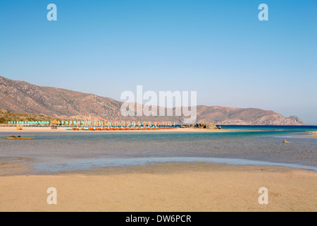 La calda laguna a Elafonisos, o Elafonissos, spiaggia sulla costa del sud-ovest di Creta, Grecia, Foto Stock