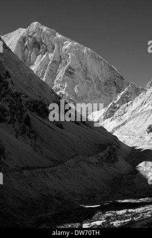 Il Manaslu Nord picco, Himalaya gamma, Nepal. Foto Stock