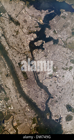 La città di New York e il nord-est New Jersey come visto dallo spazio Foto Stock