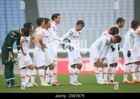 Nissan Stadium, Kanagawa, Giappone. 2 Mar 2014. Omiya Ardija team group, Marzo 2, 2014 - Calcio /Soccer : 2014 J.League Division 1 tra Yokohama f Marinos 2-0 Omiya Ardija al Nissan Stadium, Kanagawa, Giappone. © YUTAKA AFLO/sport/Alamy Live News Foto Stock