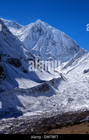 Il Manaslu Nord picco, Himalaya gamma, Nepal. Foto Stock