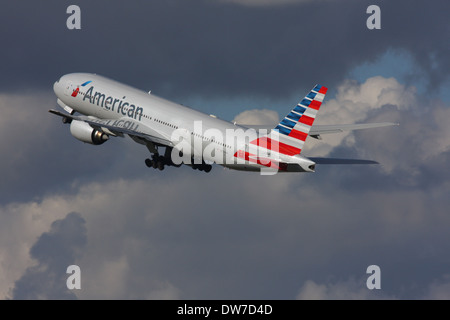 AMERICAN AIRLINES BOEING 777 Foto Stock