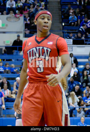 Colorado Springs, Colorado, Stati Uniti d'America. 1 Mar 2014. UNLV guardia, Kevin Olekaibe #3, durante la Mountain West Conference azione tra la UNLV Runnin' ribelli e la Air Force Academy falchi al Clune Arena, U.S. Air Force Academy, Colorado Springs, Colorado. UNLV sconfigge Air Force 93-67. © csm/Alamy Live News Foto Stock