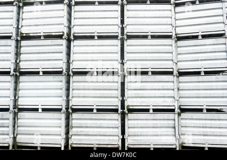 Contenitori metallici di pattern sul porto Foto Stock