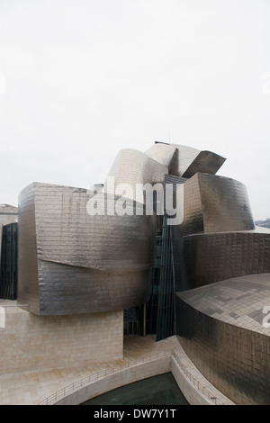 Guggenheim Museum costruito nel 1997 dall architetto canadese Frank Gehry Foto Stock