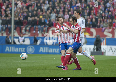 Madrid, Spagna. 2 Mar, 2014. giocatore di Atletico durante una spagnola La Liga partita di calcio tra Atlético de Madrid e il Real Madrid nel Vicente Calderón Stadium in Spagna a Madrid, domenica 2 marzo, 2014. Foto: Oscar Gonzalez/NurPhoto Credito: Oscar Gonzalez/NurPhoto/ZUMAPRESS.com/Alamy Live News Foto Stock