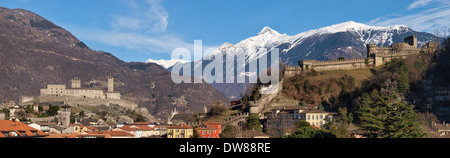 2014 28 gennaio. Svizzera - Castelli di Bellinzona di Castelgrande e Montebello Foto Stock