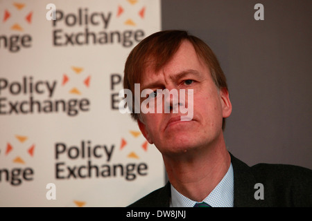 Rt Hon Stephen Timms MP, ministro del governo ombra per l'occupazione si è visto durante le policy Exchange conferenza di Londra centrale 18 aprile 2012, la politica di cambio di hosting è una grande giornata intera conferenza guardando al futuro del mercato del lavoro e welfare e abilità politica nel Regno Unito. Foto Stock