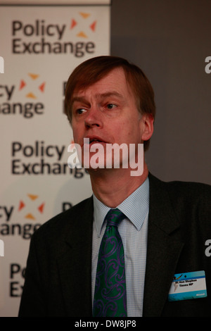 Rt Hon Stephen Timms MP, ministro del governo ombra per l'occupazione si è visto durante le policy Exchange conferenza di Londra centrale 18 aprile 2012, la politica di cambio di hosting è una grande giornata intera conferenza guardando al futuro del mercato del lavoro e welfare e abilità politica nel Regno Unito. Foto Stock