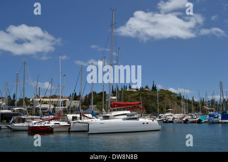 Barche e velieri a Port Moselle marina, Noumea, Nuova Caledonia, Sud Pacifico Foto Stock