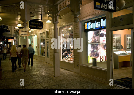 Negozi e gallerie che spaziano dal funky al assolutamente elegante lungo le strade della città vecchia di Key West, Florida, Stati Uniti d'America Foto Stock