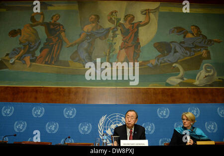 Ginevra, Svizzera. 3 Mar 2014. Segretario Generale delle Nazioni Unite Ban Ki-moon (L) partecipa a una conferenza stampa sulla crisi della Siria a Ginevra, Svizzera, Marzo 3, 2014. Ban Ki-moon sottolineare nuovamente il lunedì qui l importanza di porre fine a quasi 3 anni di crisi Siria attraverso la soluzione pacifica e di portare le parti ritornino al tavolo negoziale. Credito: Wang Siwei/Xinhua/Alamy Live News Foto Stock