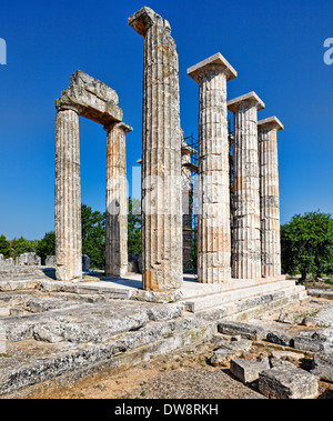 Il Tempio di Zeus (330 a.C.) in Nemea, Grecia Foto Stock