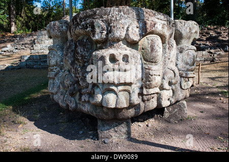 Una scultura a Ruinas de Copán parco archeologico in Honduras Foto Stock