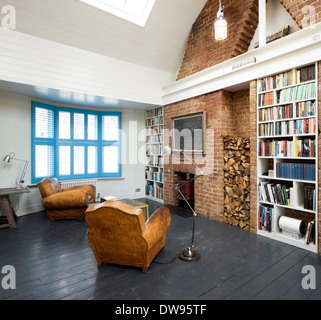 Studio di Brighton House, Brighton, Regno Unito. Architetto: Richard DELTA NAT GAS Design., 2014. Vista di artista studio rivelando dopp Foto Stock