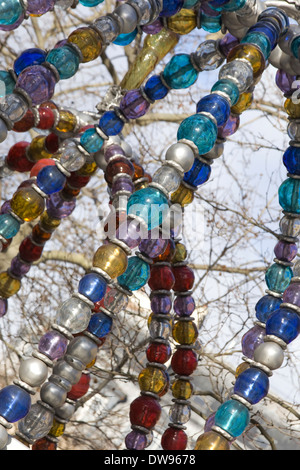 Otoniel opera di artista sul Louvre stazione della metropolitana Palais royal "Kiosque des noctambules' Chiosco della notte degli scuotipaglia Foto Stock