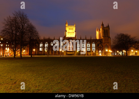 Cattedrale di Bristol di notte, Bristol, Inghilterra, Regno Unito Foto Stock
