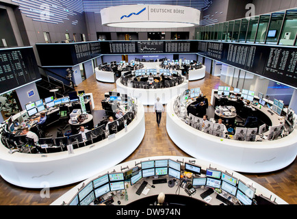 Il trading floor della Borsa di Francoforte, Deutsche Börse AG, Frankfurt am Main, Hesse, Germania Foto Stock