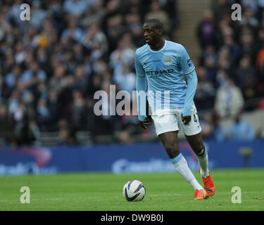 Wembley, Londra, Regno Unito. 2 Marzo, 2014. Capital One Cup Final - Manchester City v Sunderland. Yaya Toure (MC) * * Questa immagine può essere utilizzata solo per uso editoriale** Credito: Paolo Marriott/Alamy Live News Foto Stock