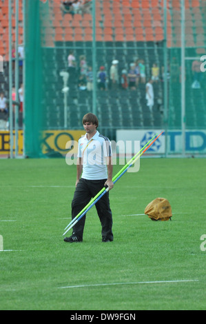 Atleta prende parte al giavellotto durante il 2013 la IAAF Junior World Championships su 12-14 luglio, 2013 a Donetsk, Ucraina Foto Stock