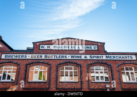 Henley Brewery, la ex sito dell'Brakspear's Brewery, ora un bistro a Henley-on-Thames, Oxfordshire, Inghilterra, GB, UK. Foto Stock