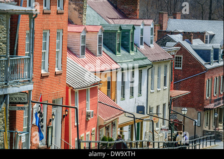 Edifici di mattoni tetti di stagno harpers Ferry in West Virginia Foto Stock