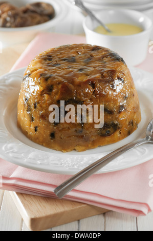 Figgy pudding. Secchi tradizionali dessert di frutta. Il cibo del Regno Unito Foto Stock