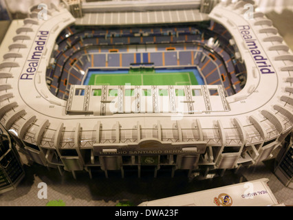 Il modello del Bernabeu Stadium nel Real Madrid shop ufficiale, Spagna Foto Stock