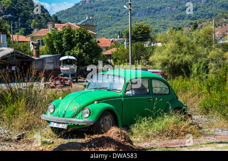 "VW Beetle' 1302 (reg 48 RD 523). Dalyan, Turchia. Abbandonato il veicolo. Foto Stock