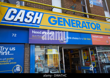 Generatore di cassa high street shop England Regno Unito Foto Stock