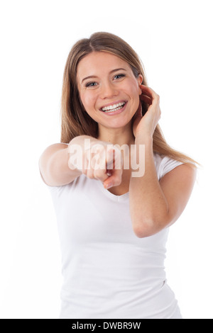 Donna sorridente rivolta di fronte a lei, isolato su bianco Foto Stock