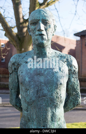 Uno dei tre statue per commemorare il Dorset martiri da Elisabeth Frink a sud passeggiate Dorchester Dorset Regno Unito Foto Stock